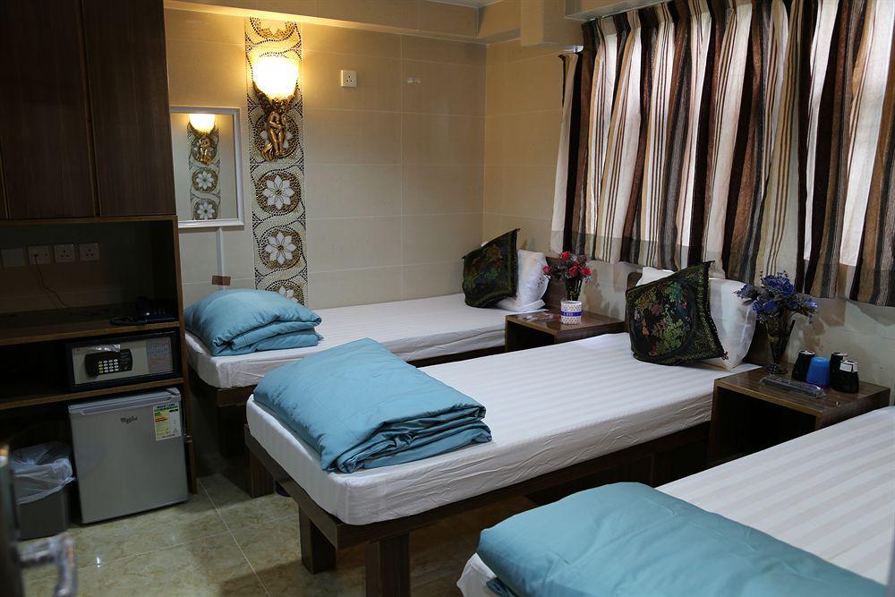 New Tokyo Hostel Hong Kong Bagian luar foto
