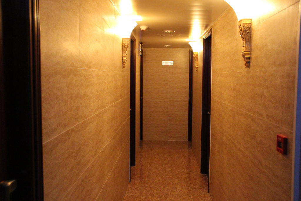 New Tokyo Hostel Hong Kong Bagian luar foto