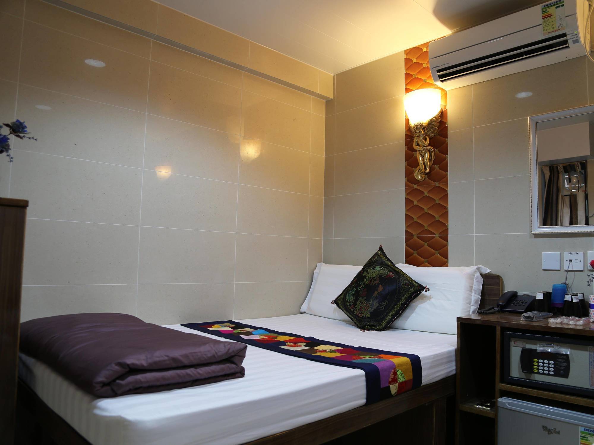 New Tokyo Hostel Hong Kong Bagian luar foto