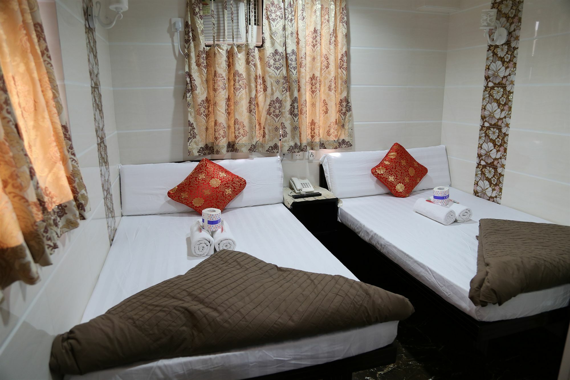 New Tokyo Hostel Hong Kong Bagian luar foto